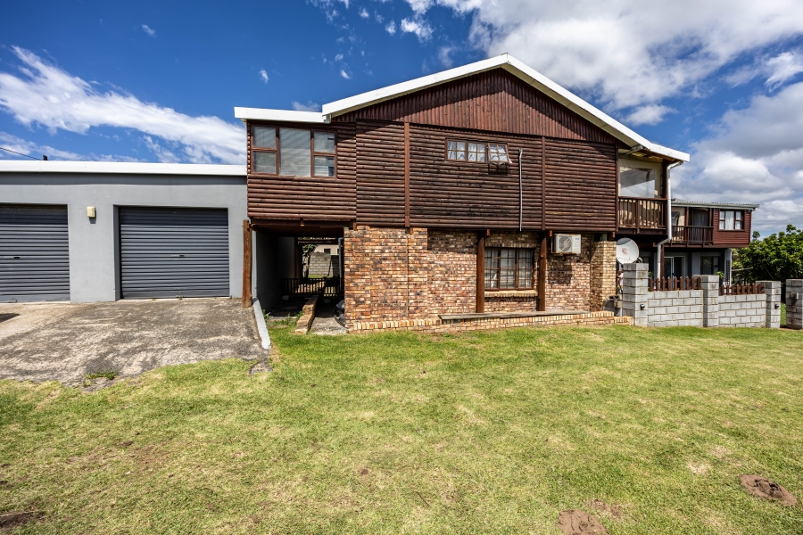 6 Bedroom Property for Sale in Kaysers Beach Eastern Cape